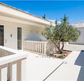 Luxury 6 Bedroom Brac Island Beach Front Villa With Heated Infinity Pool and lift near Sumartin sleeps 12